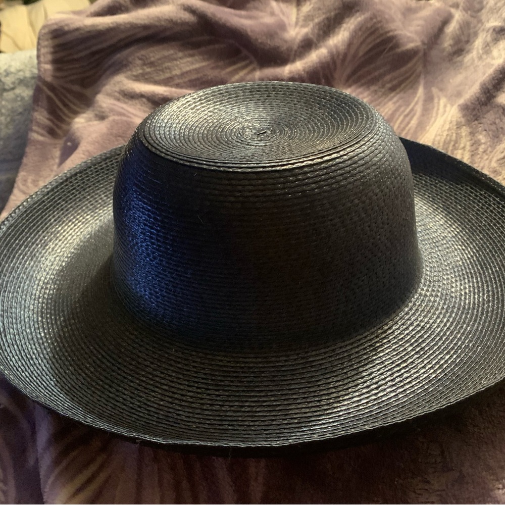 New Women’s  Navy hat